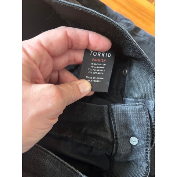 Torrid Premium Sky High Skinny Jeans Womens 14R Black High Rise Elastic Waist - Picture 4 of 8